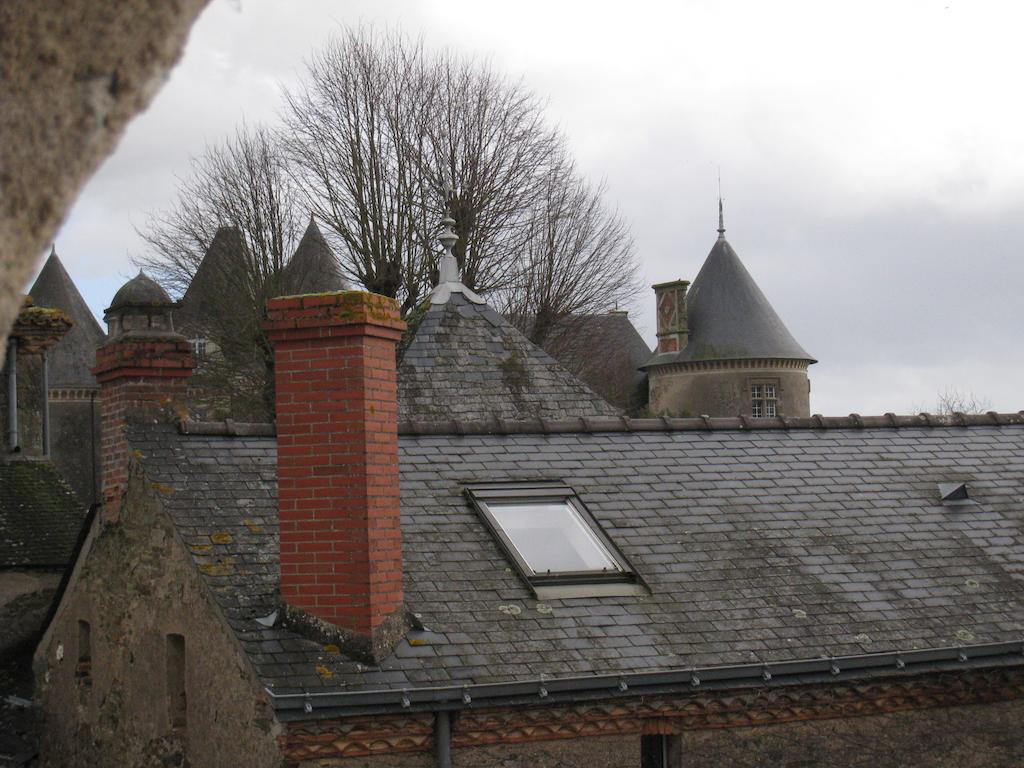 Bed and Breakfast Le Logis des Tourelles à Beaupréau Extérieur photo