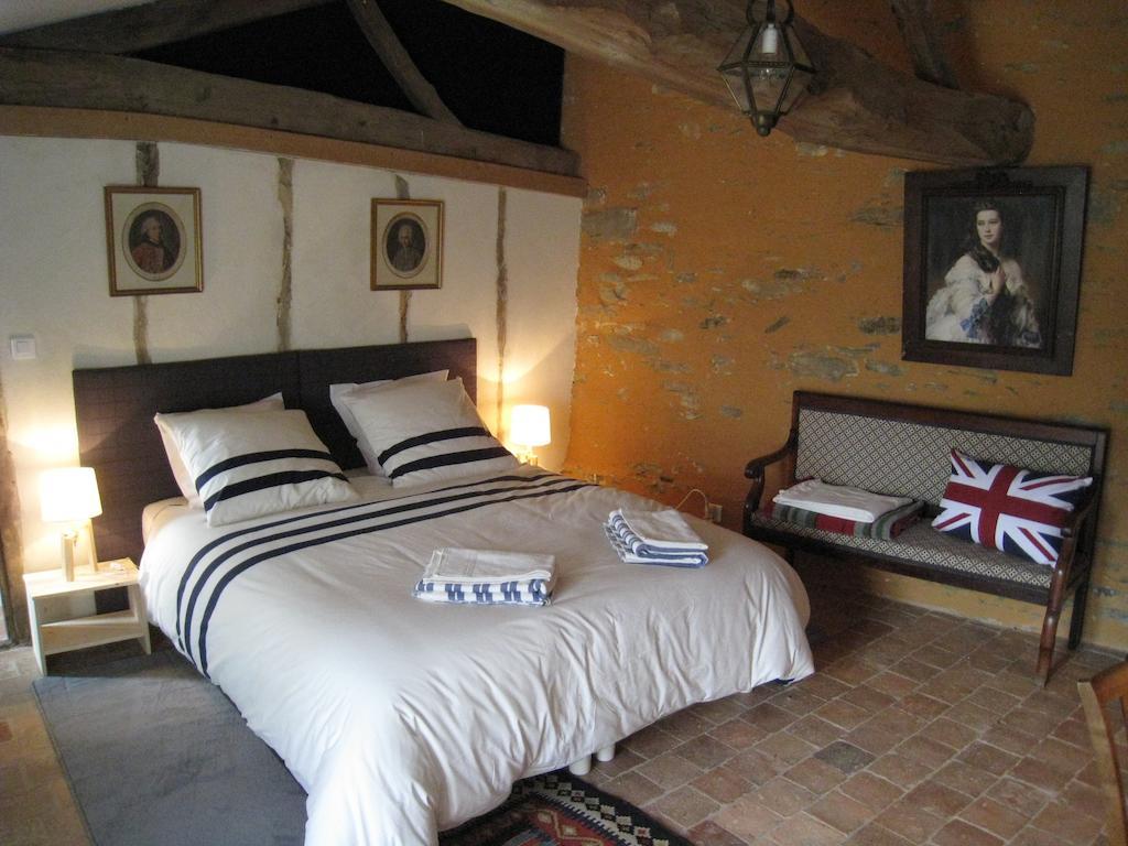 Bed and Breakfast Le Logis des Tourelles à Beaupréau Chambre photo