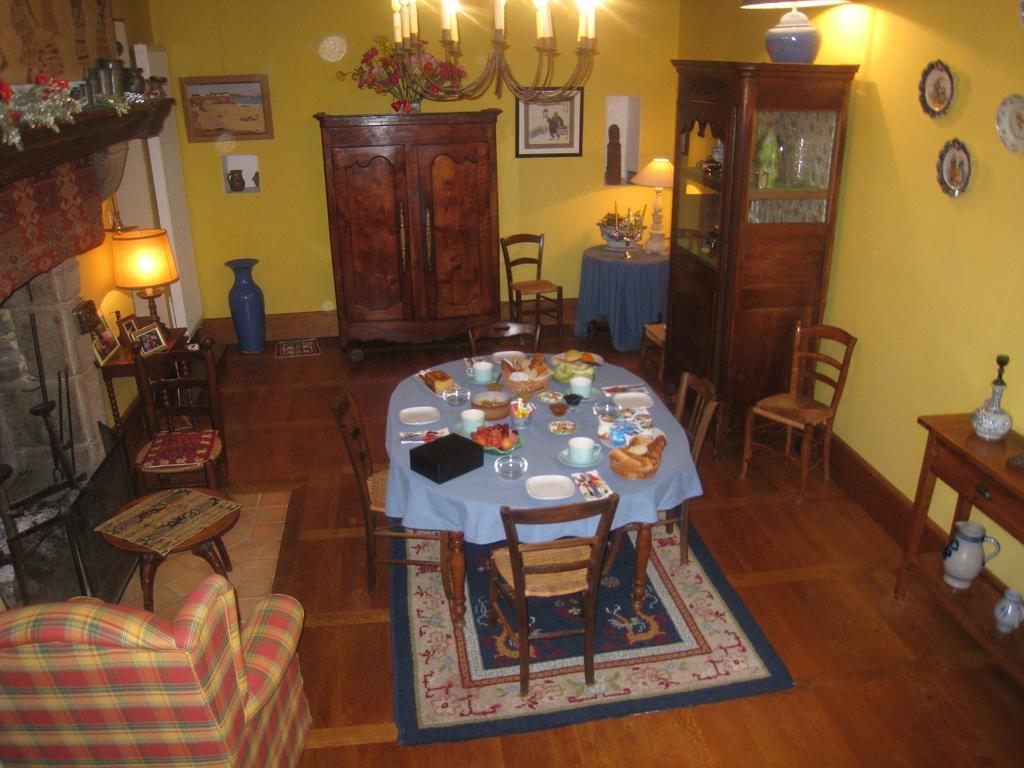 Bed and Breakfast Le Logis des Tourelles à Beaupréau Extérieur photo